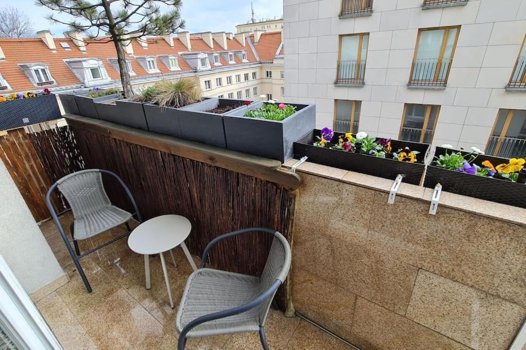 Apartament Poludniowy Z Balkonem 2 Osoby Varsóvia Exterior foto